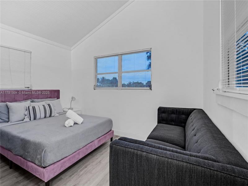Property photo # 6