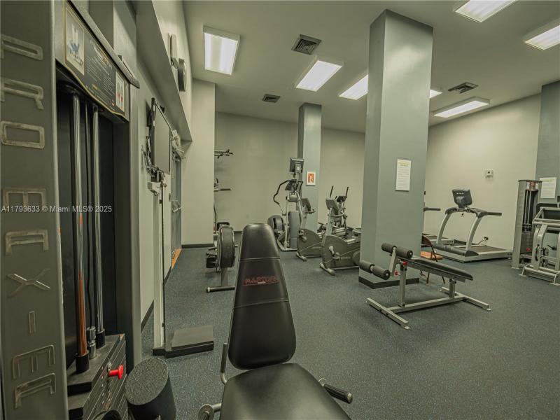 Condo for sale at Winston Towers 401