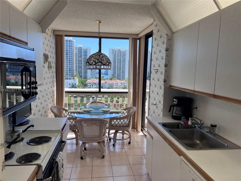 Property photo # 4