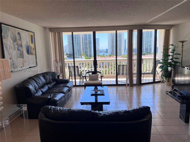 Condo for sale at 1000 Williams Island 1508
