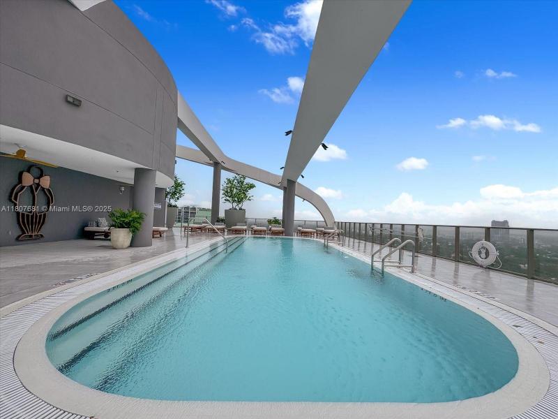 Property photo # 9