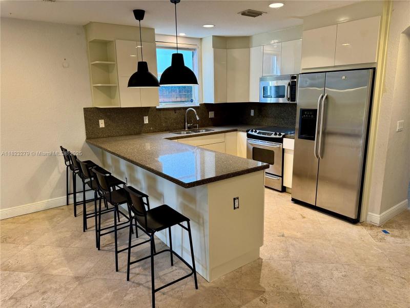 Property photo # 4
