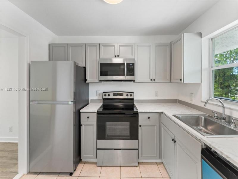Property photo # 8