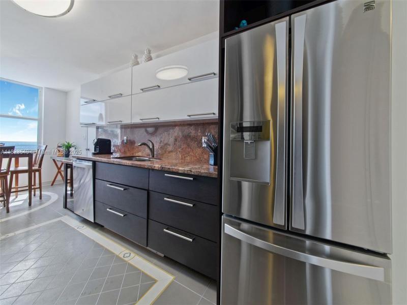Condo for sale at Aquarius Towers 505N