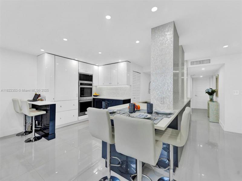 Condo for sale at Playa Del Mar 506