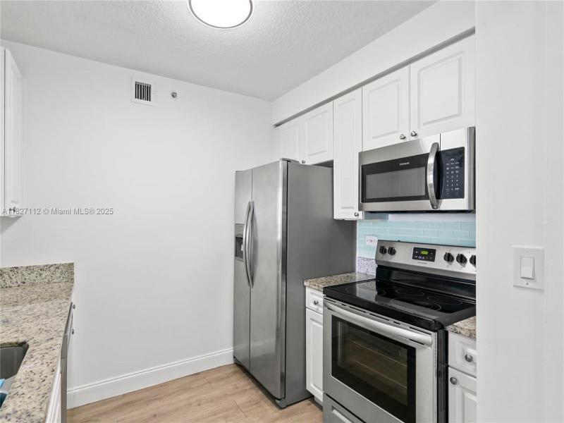 Property photo # 9