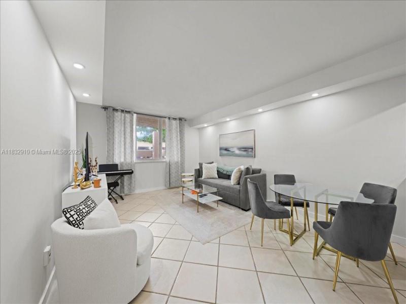 Property photo # 0