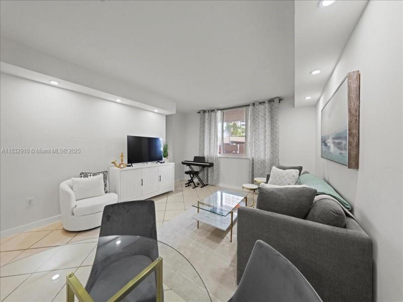 Property photo # 8