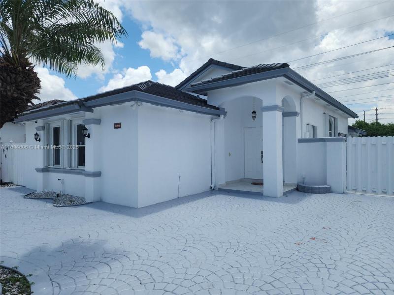 Property photo # 0