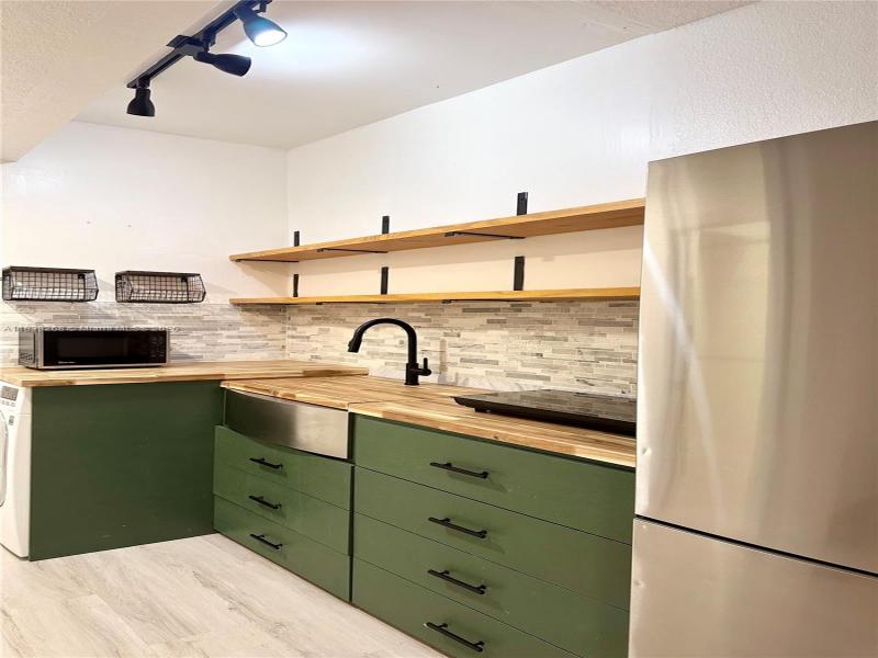 Property photo # 8