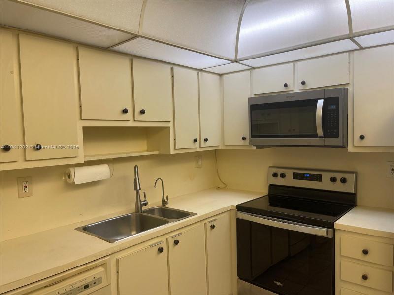 Property photo # 9