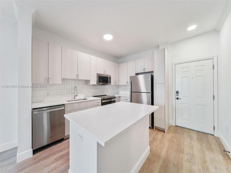Property photo # 6