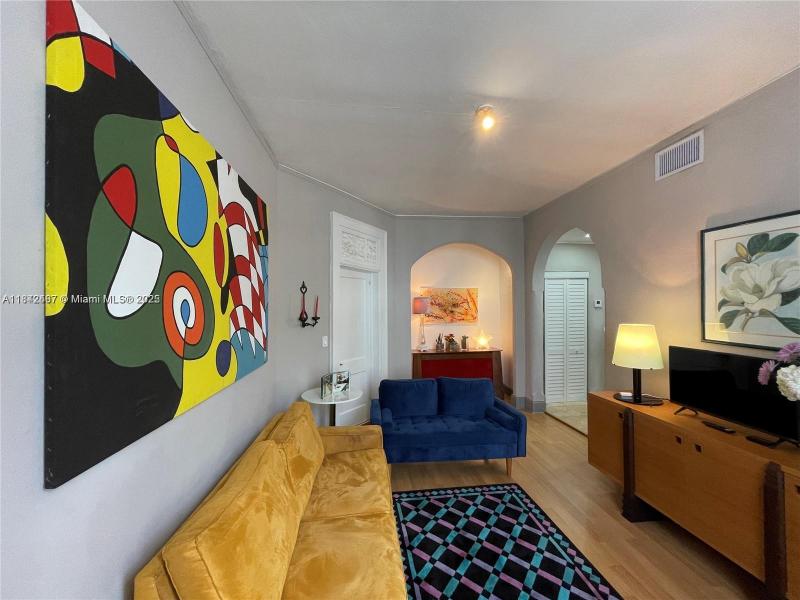Property photo # 9