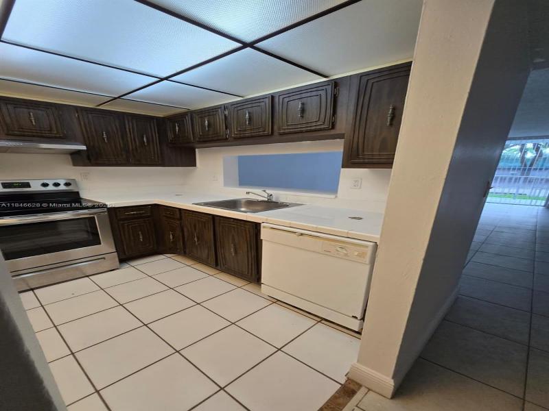 Property photo # 9