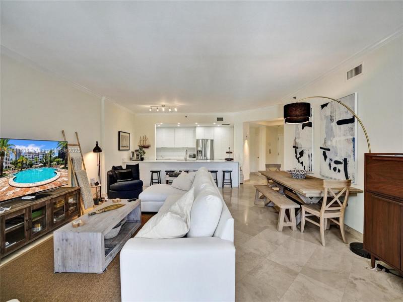 Comprar apartamento en Mediterranean Village C206