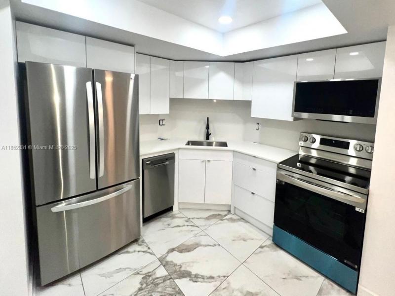 Property photo # 9