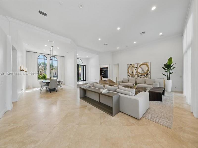 Property photo # 8