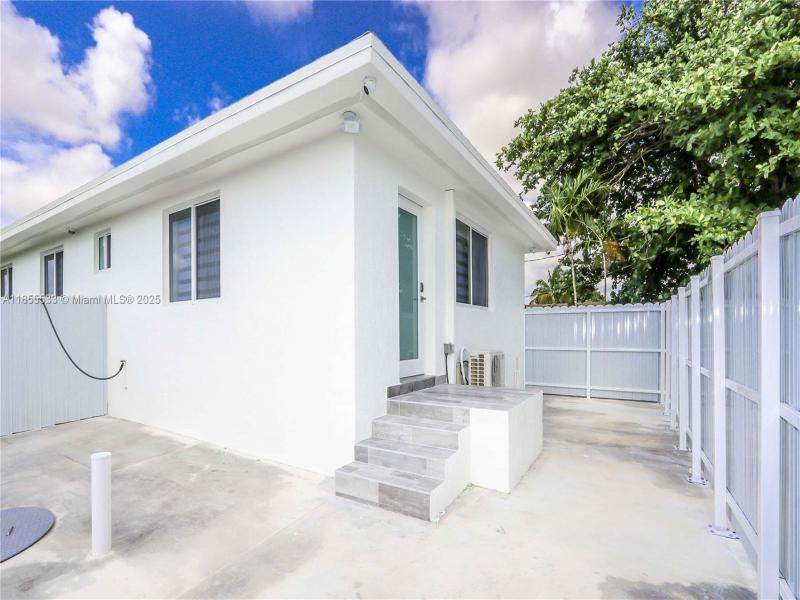 Property photo # 0