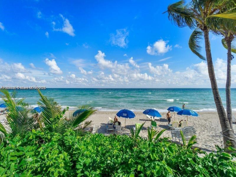 Condo for sale at Parker Plaza Estates 516