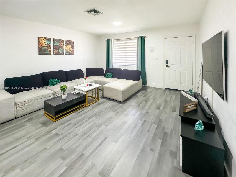 Property photo # 7