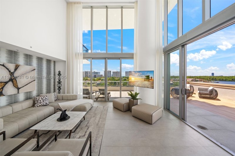 Condo for sale at Parque Towers at St. Tropez 5-502
