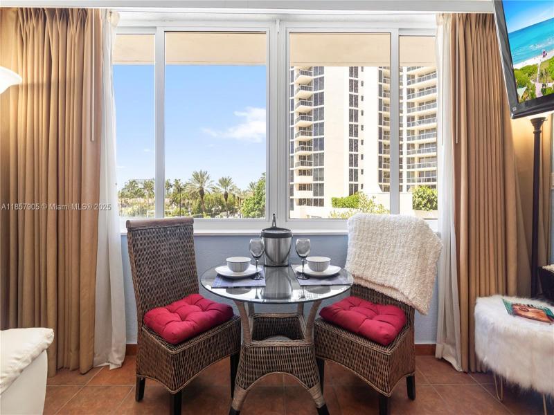 Comprar apartamento en Aventura Beach Club 129