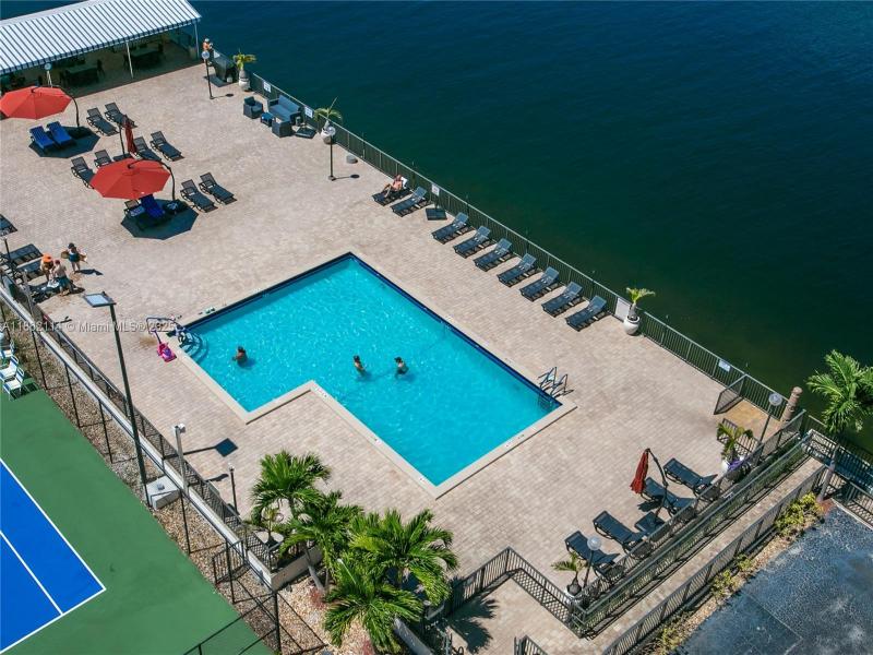 Condo for sale at Avant Garde 1008