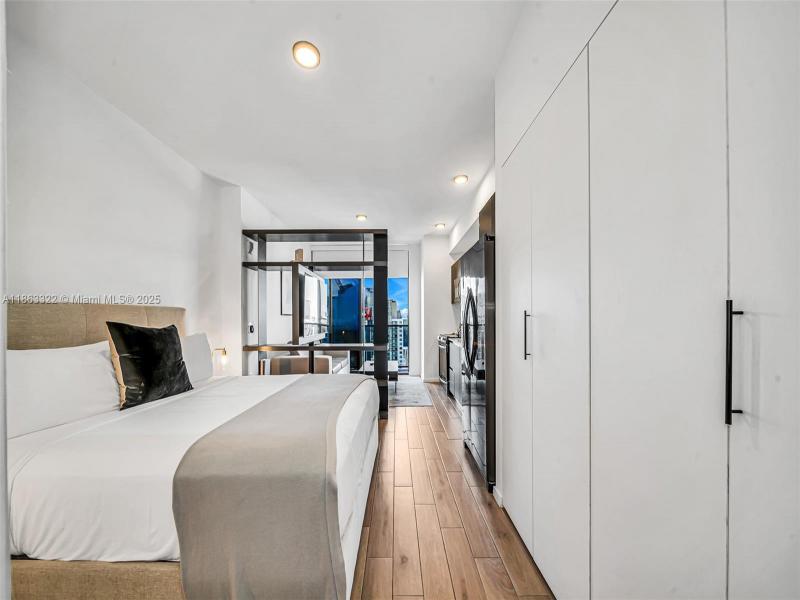 Property photo # 9