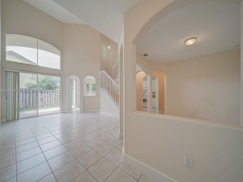 Property photo # 6