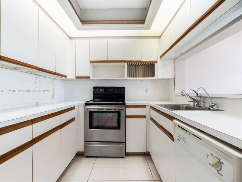 Property photo # 4