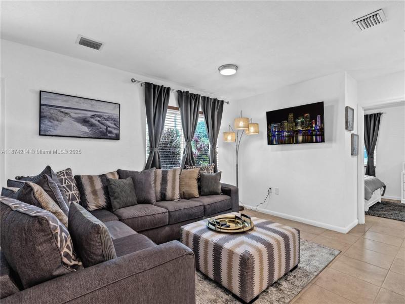 Property photo # 2