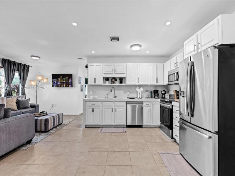 Property photo # 9