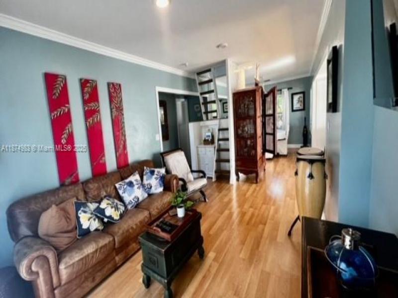 Property photo # 9