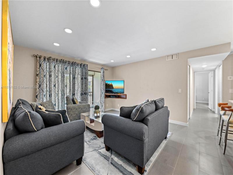 Property photo # 7