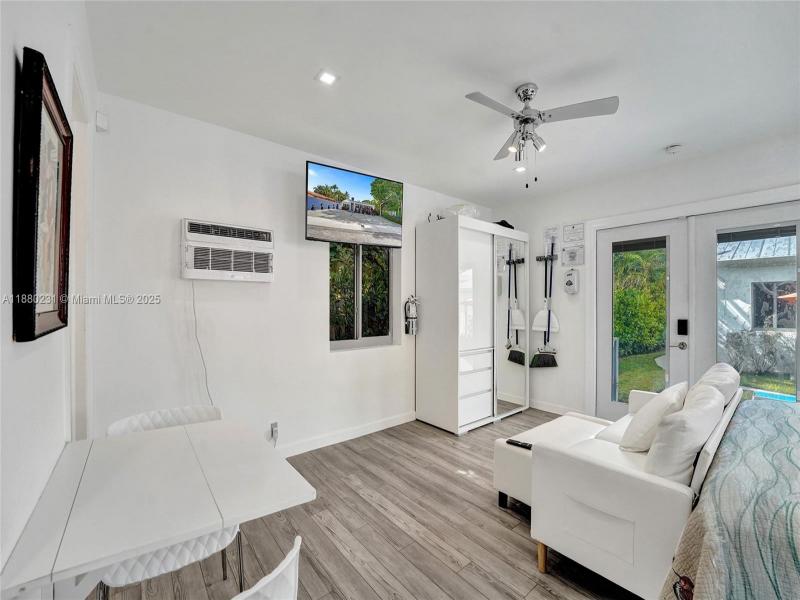 Property photo # 4