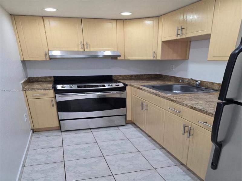 Property photo # 9