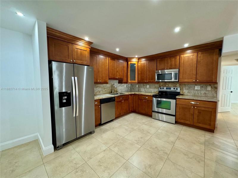 Property photo # 4