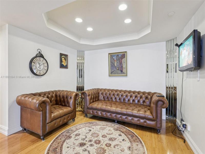 Property photo # 9