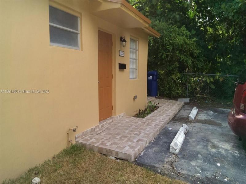 Property photo # 1