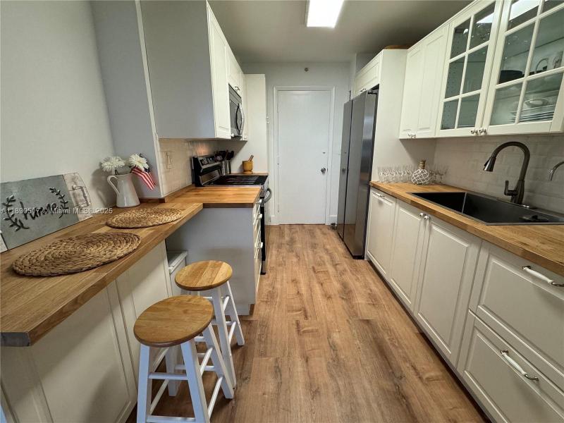 Property photo # 4