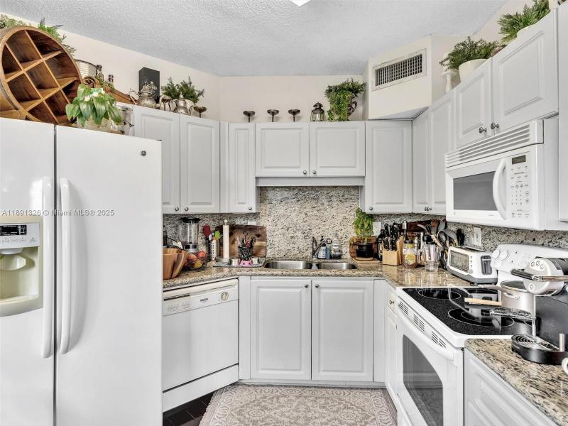 Property photo # 6