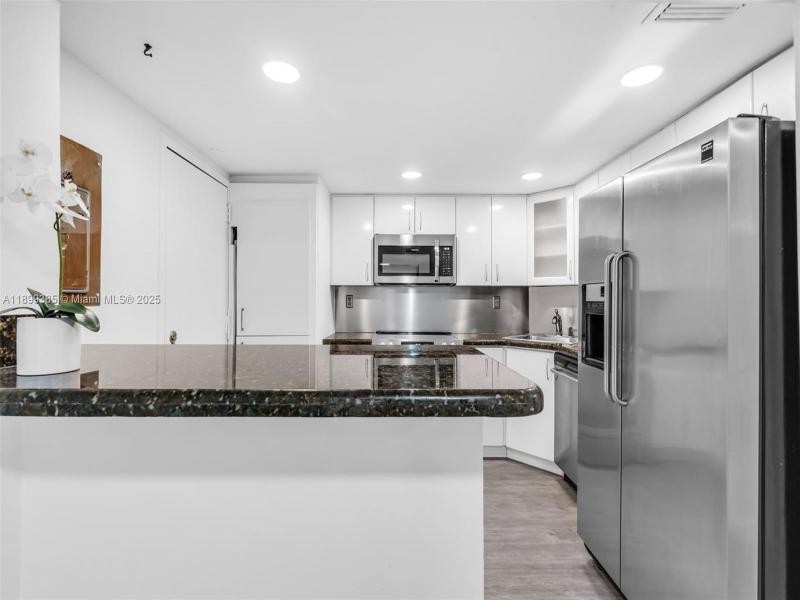 Condo for sale at Brickell Bay Club PH208