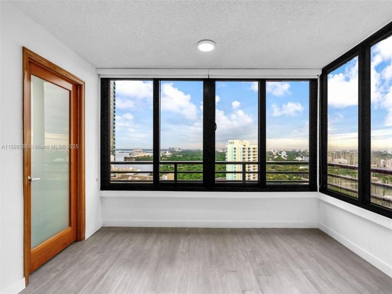 Condo for sale at Brickell Bay Club PH208