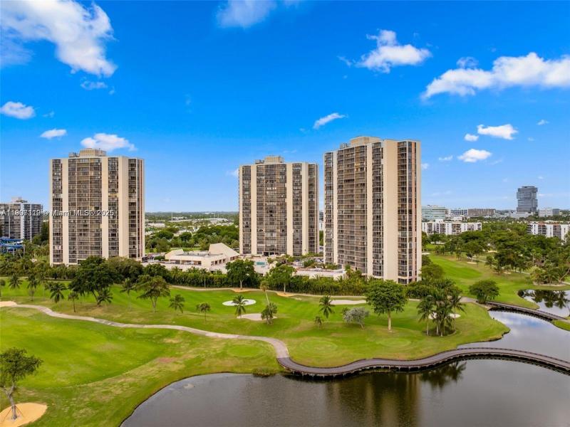 Coronado I Apt #737