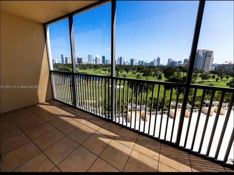 Comprar apartamento en Coronado I 737