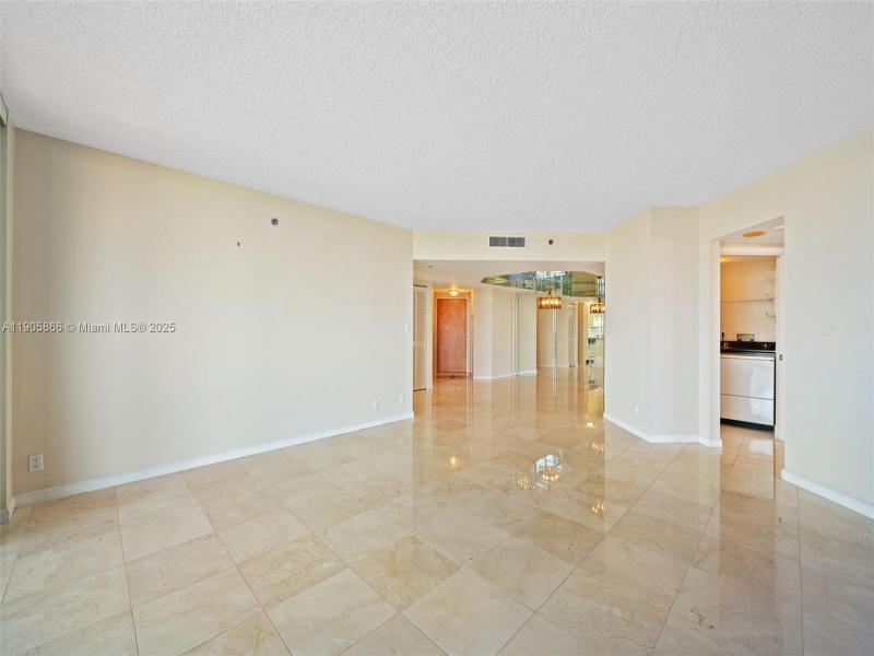 Comprar apartamento en Harbor Tower at Waterways 602