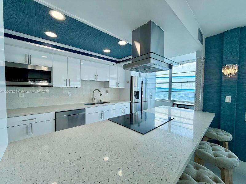 Del Prado South Tower Apt #1604
