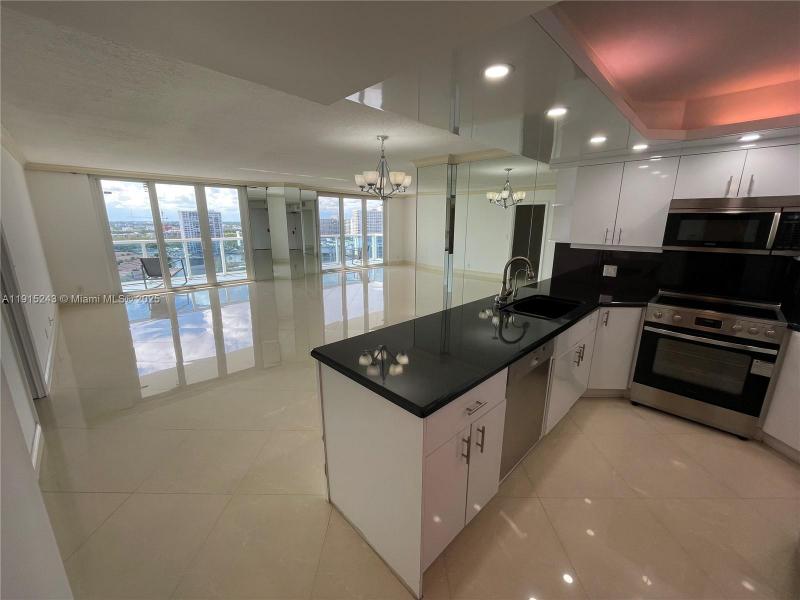 Condo for sale at Hallmark of Hollywood 1823