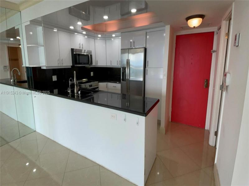 Condo for sale at Hallmark of Hollywood 1823