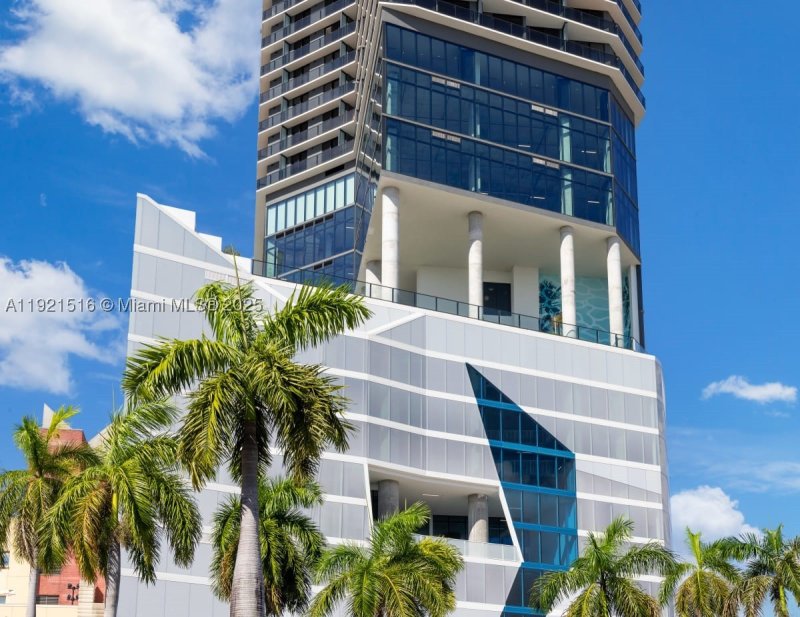 Comprar apartamento en The Elser Hotel and Residences 2215